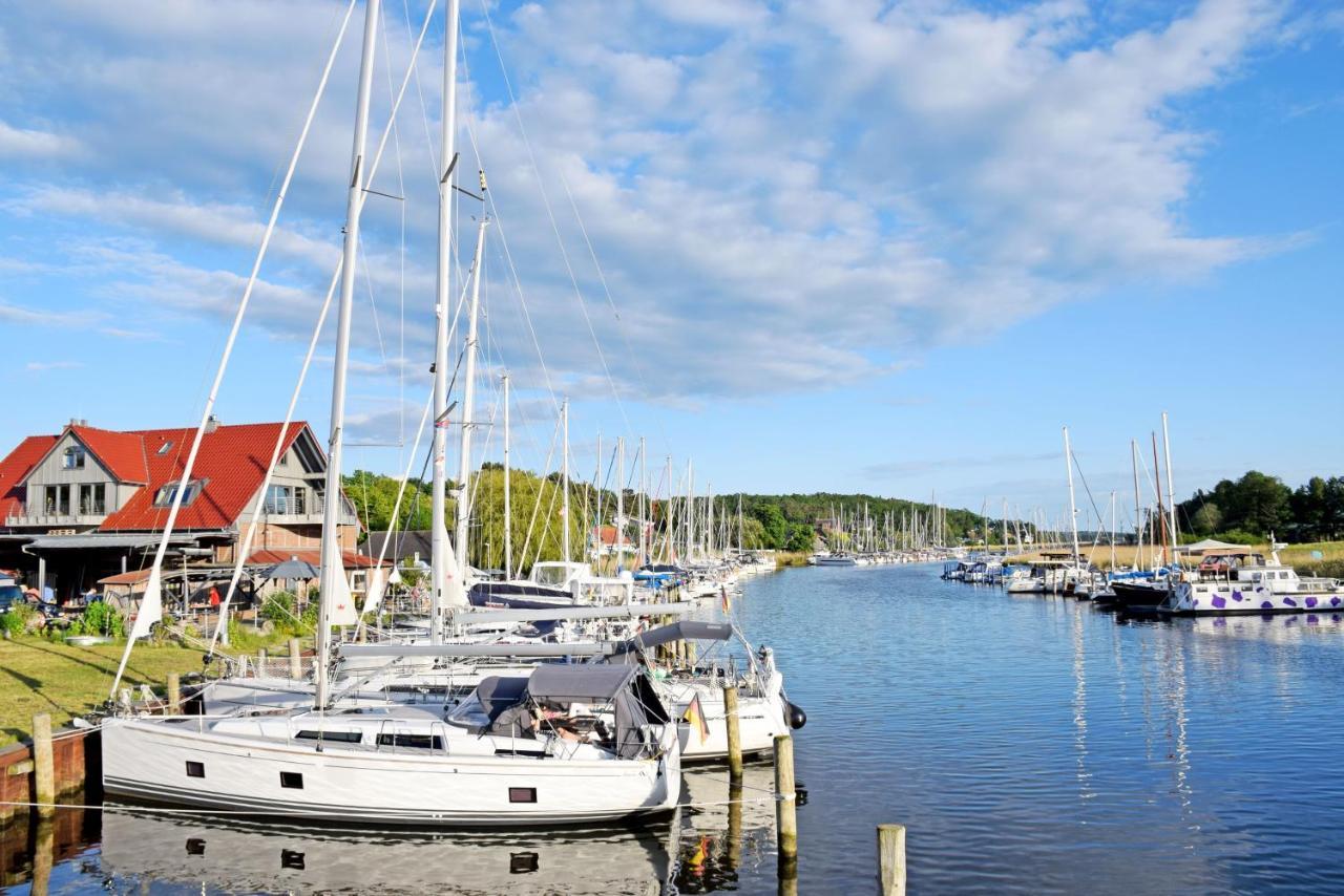 Schoene Ferienwohnungen Mit Kamin Im Ostseebad Sellin 外观 照片